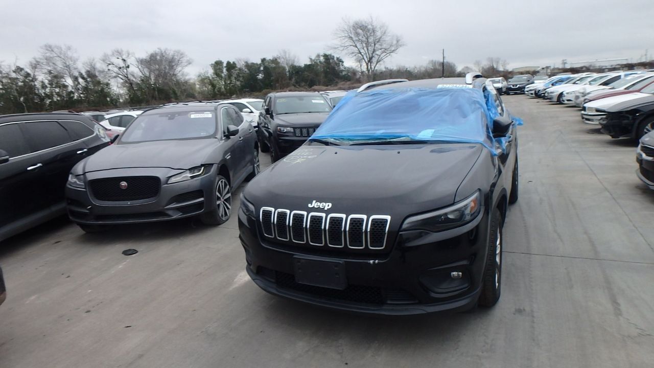 Jeep Cherokee - фото 1