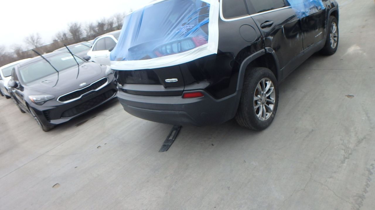 Jeep Cherokee - фото 14