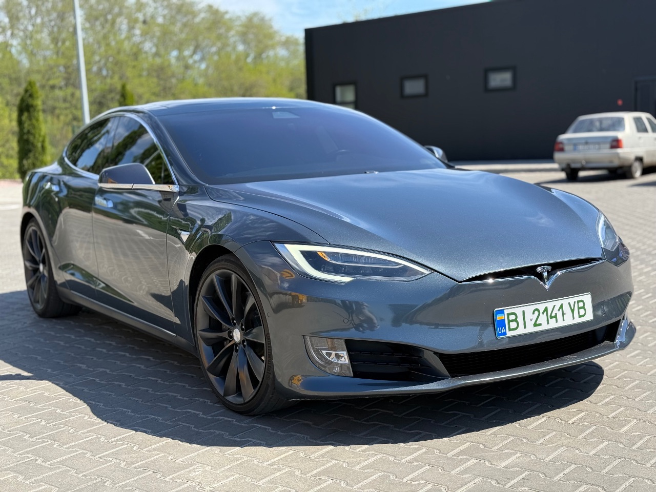 Tesla Model S - фото 4