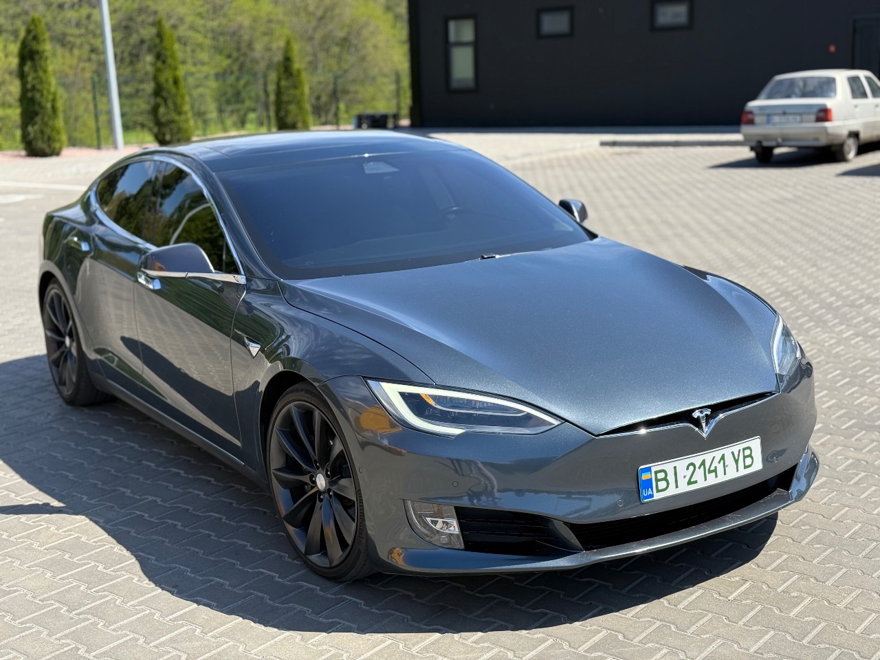 Tesla Model S - фото 10