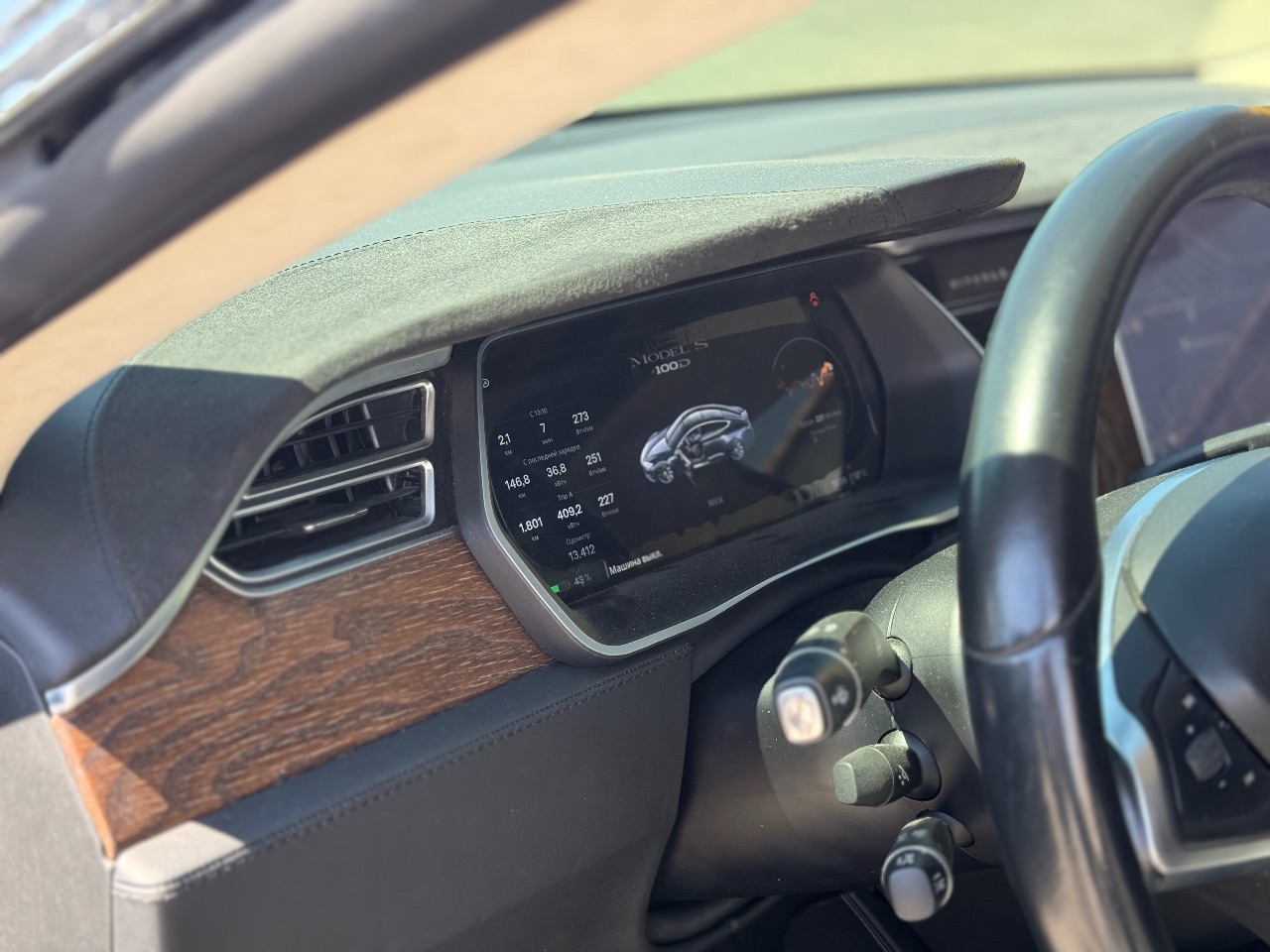 Tesla Model S - фото 7