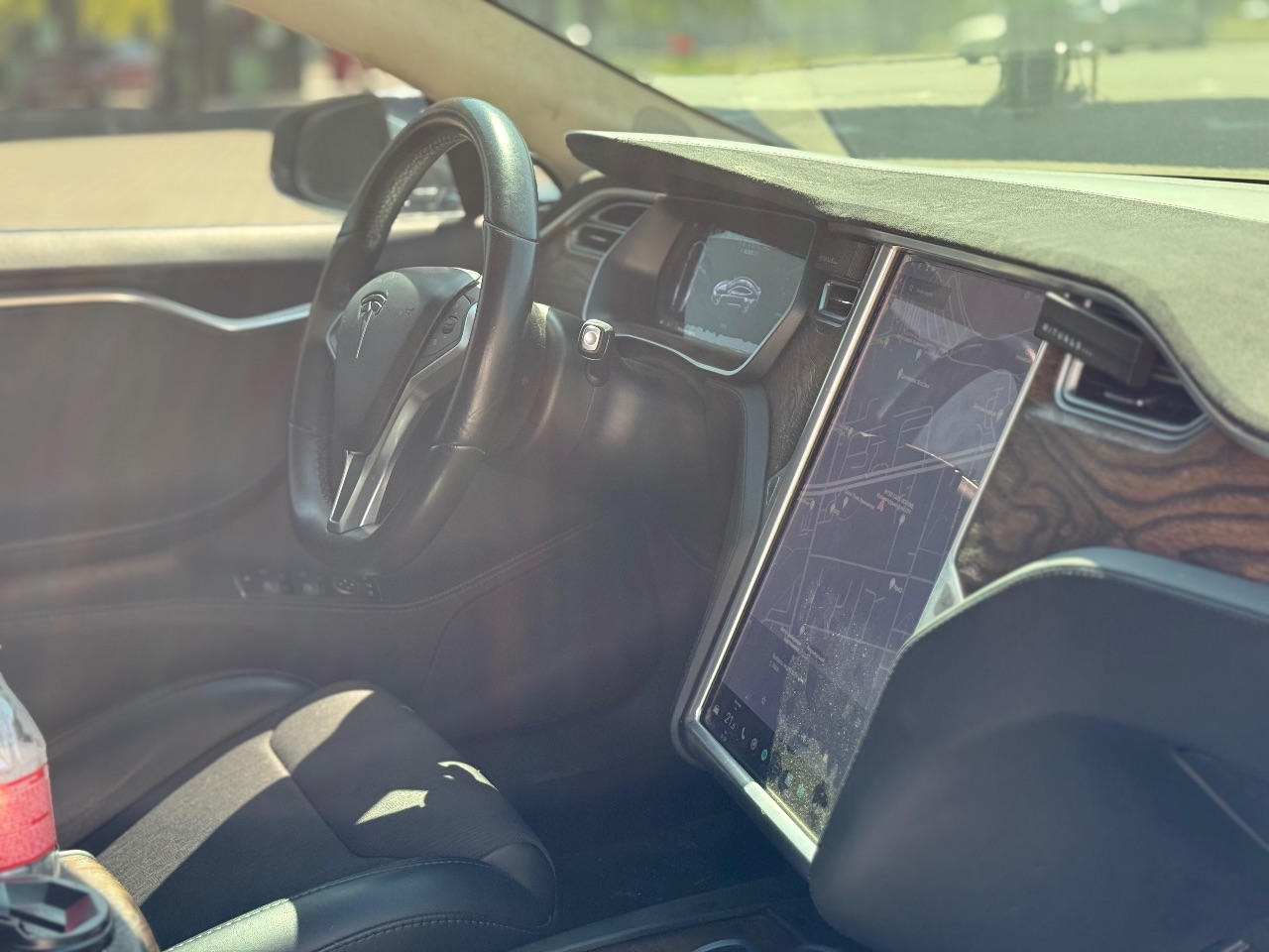 Tesla Model S - фото 8