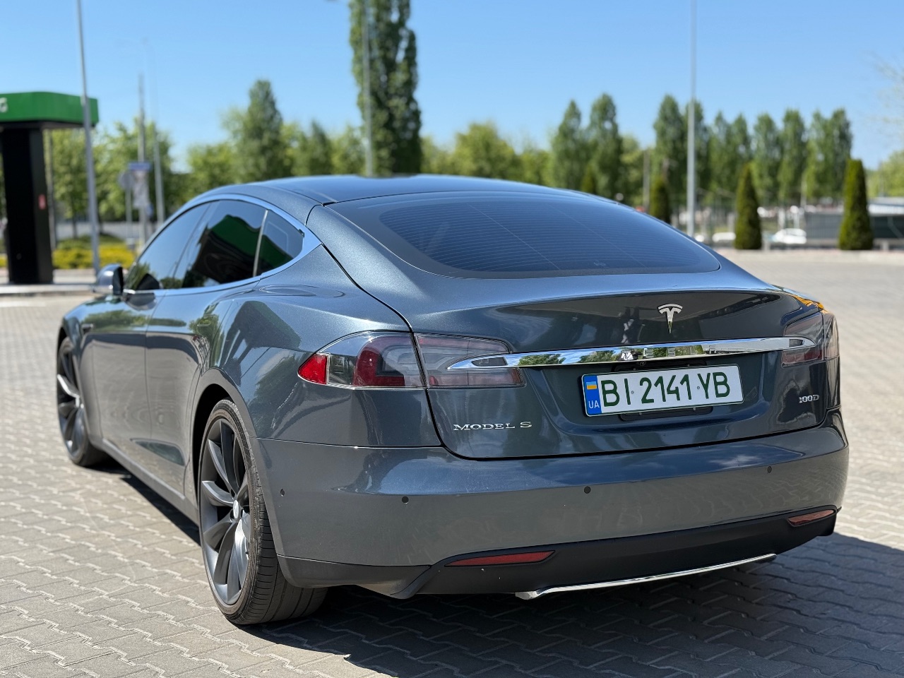 Tesla Model S - фото 9