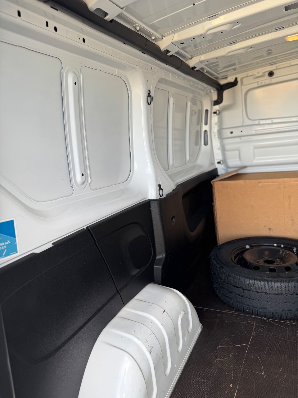 Renault Trafic - фото 8