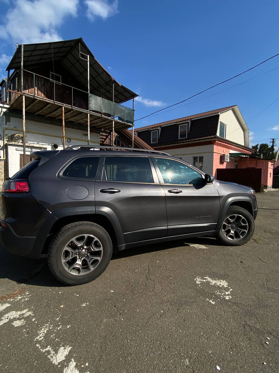 Jeep Cherokee - фото 5