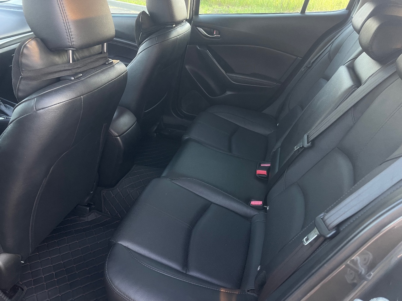 Mazda 3 - фото 9