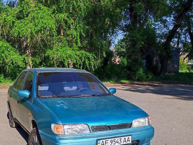Nissan Sunny - зображення 4