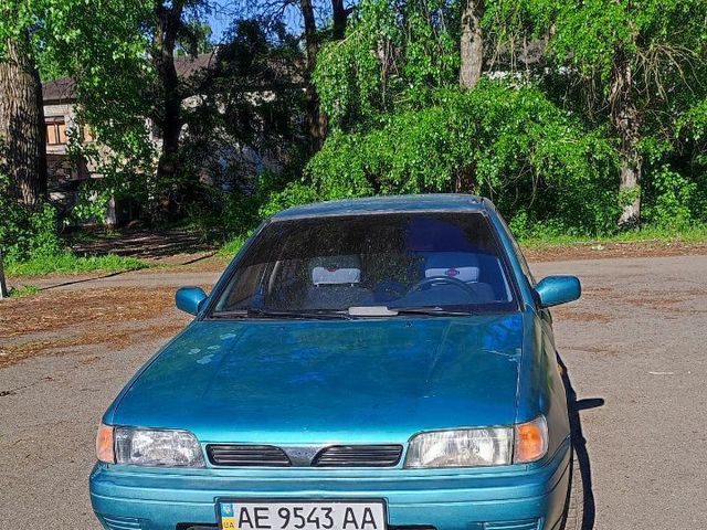 Nissan Sunny - зображення 1