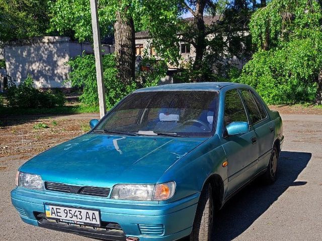 Nissan Sunny - зображення 3