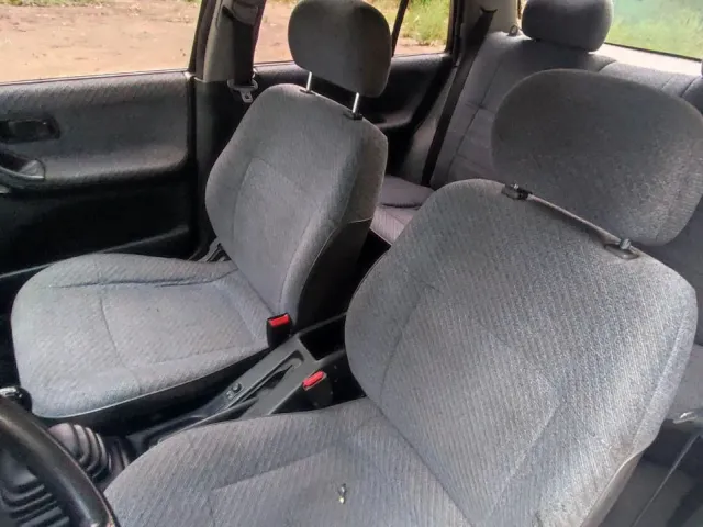 Nissan Sunny - фото 2