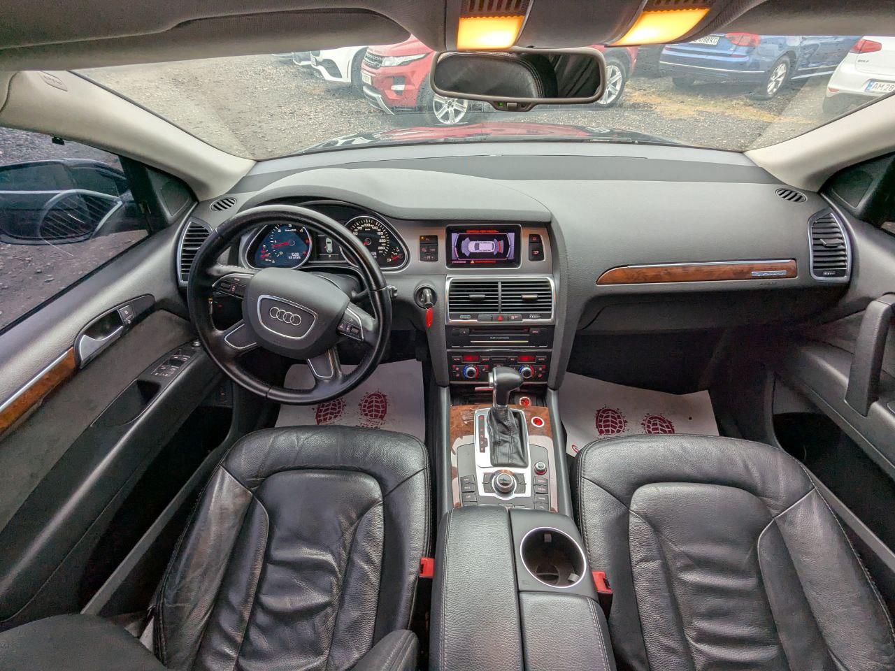 Audi Q7 - фото 17