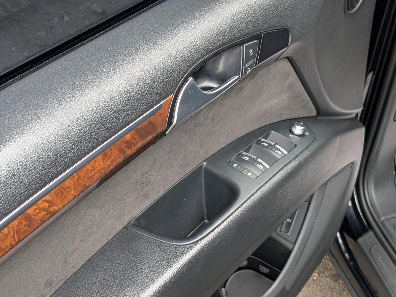 Audi Q7 - фото 19