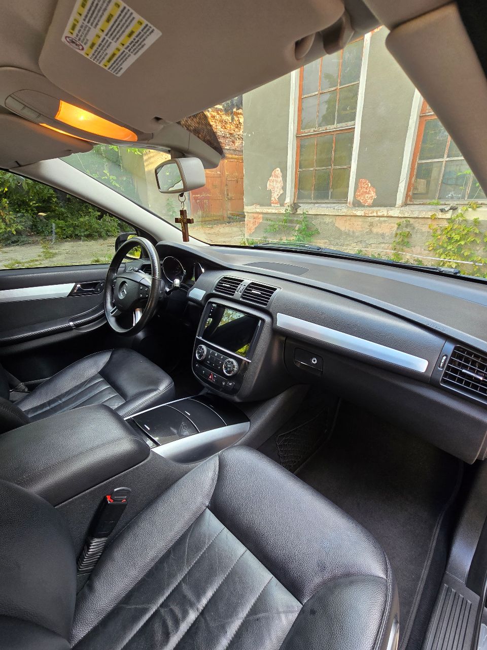 Mercedes-Benz R-Класс - фото 25