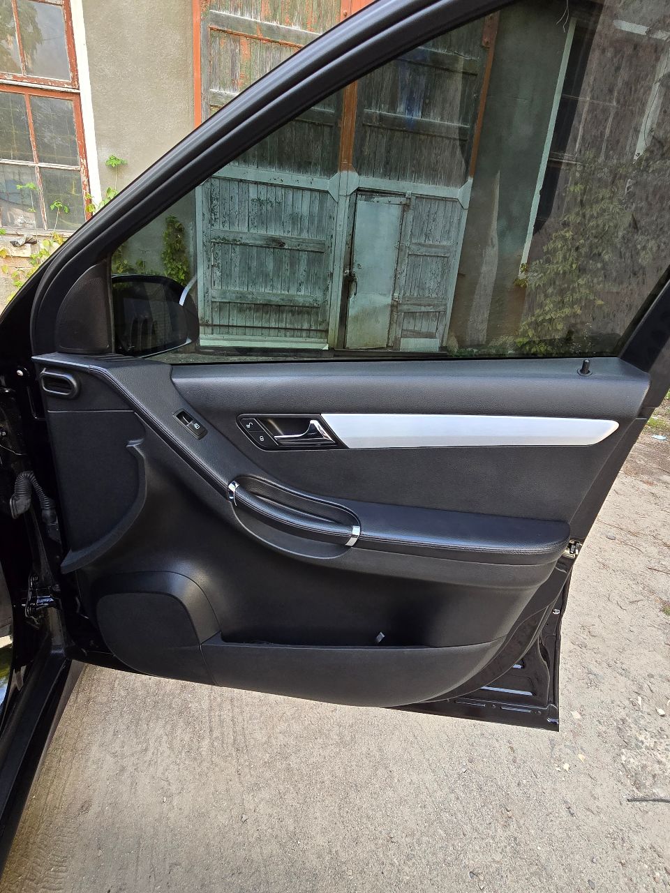 Mercedes-Benz R-Класс - фото 26