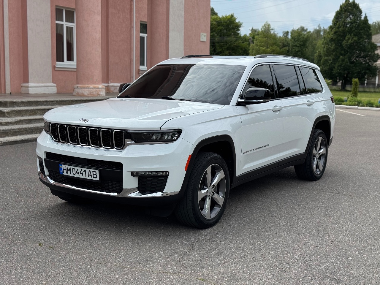 Jeep Grand Cherokee - фото 8