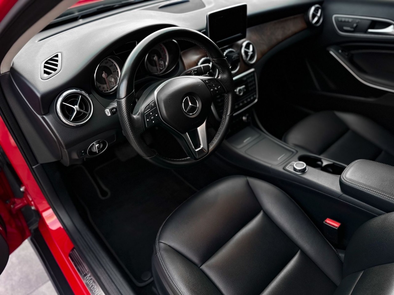 Mercedes-Benz GLA - фото 14