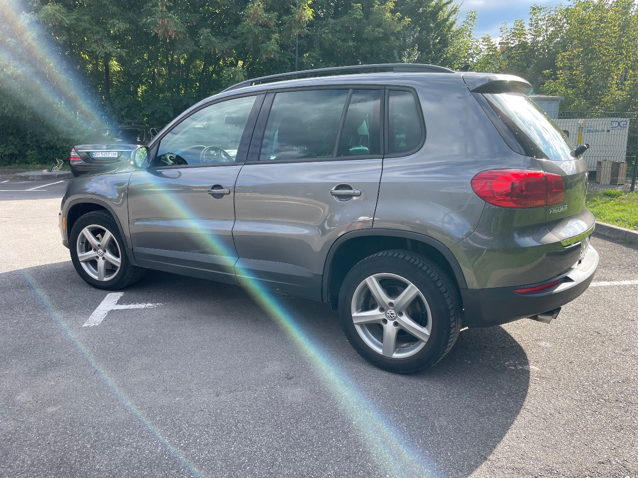 Volkswagen Tiguan - фото 5