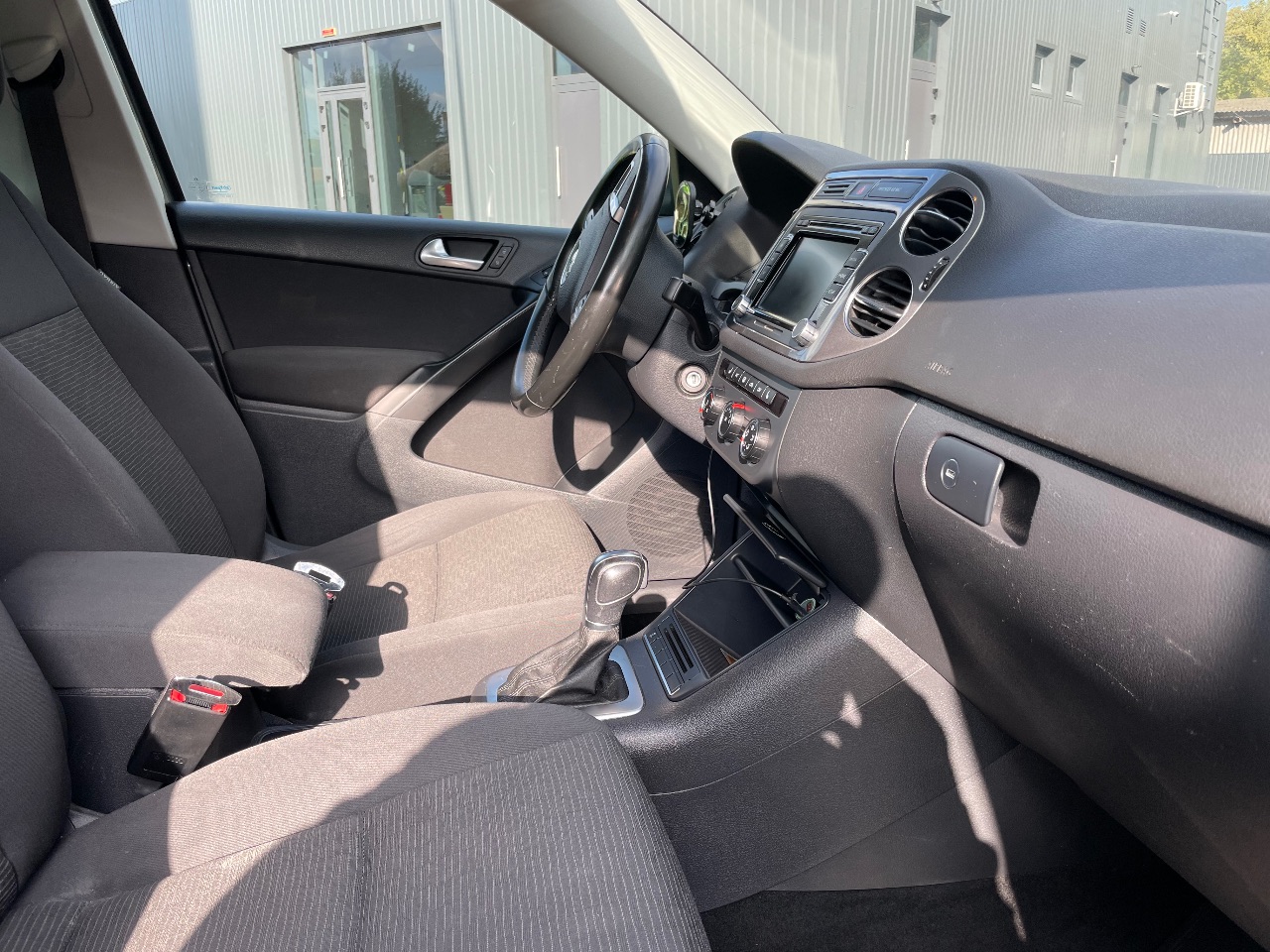 Volkswagen Tiguan - фото 10