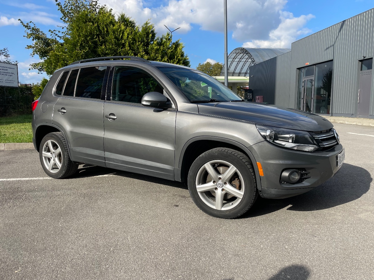 Volkswagen Tiguan - фото 7