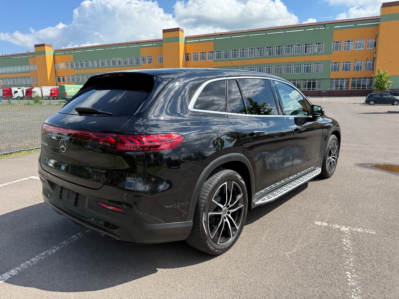 Mercedes-Benz EQS SUV - фото 2
