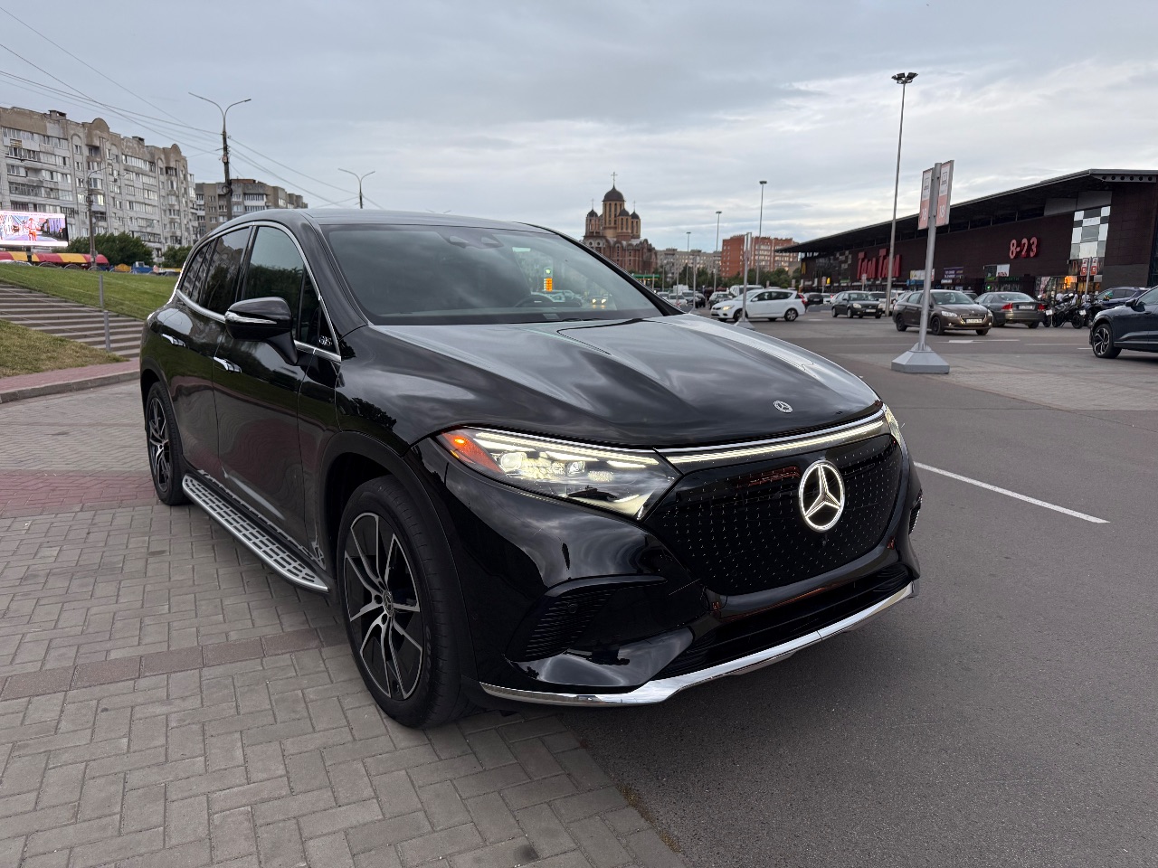 Mercedes-Benz EQS SUV - фото 1