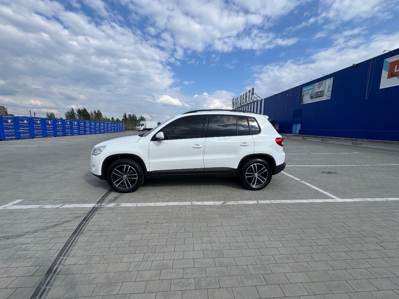 Volkswagen Tiguan - фото 3