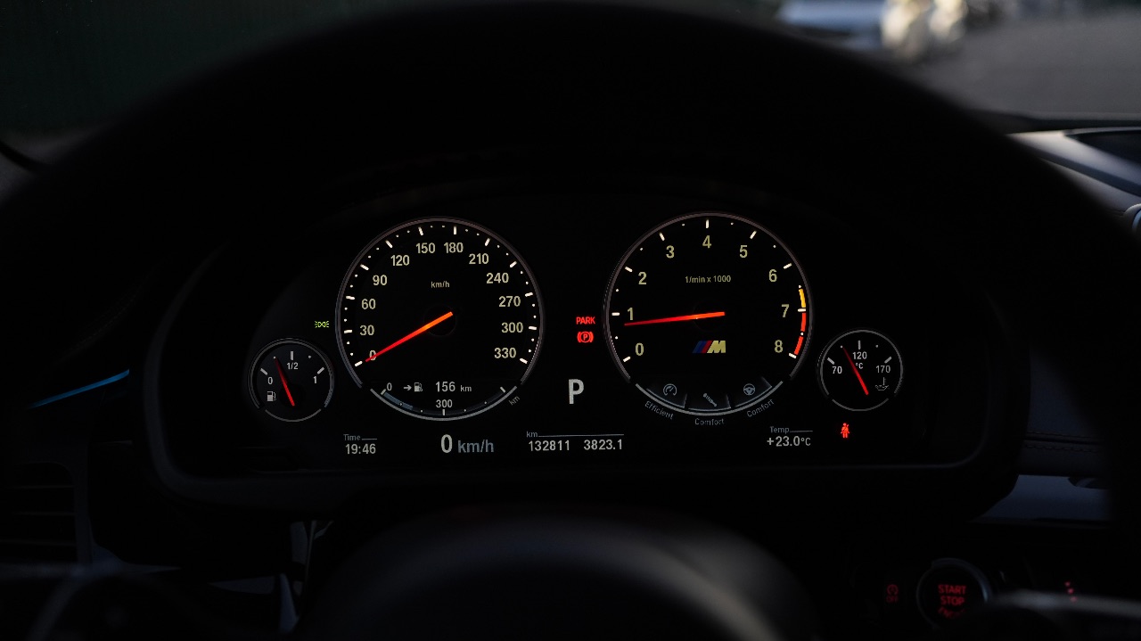 BMW X6 M - фото 10