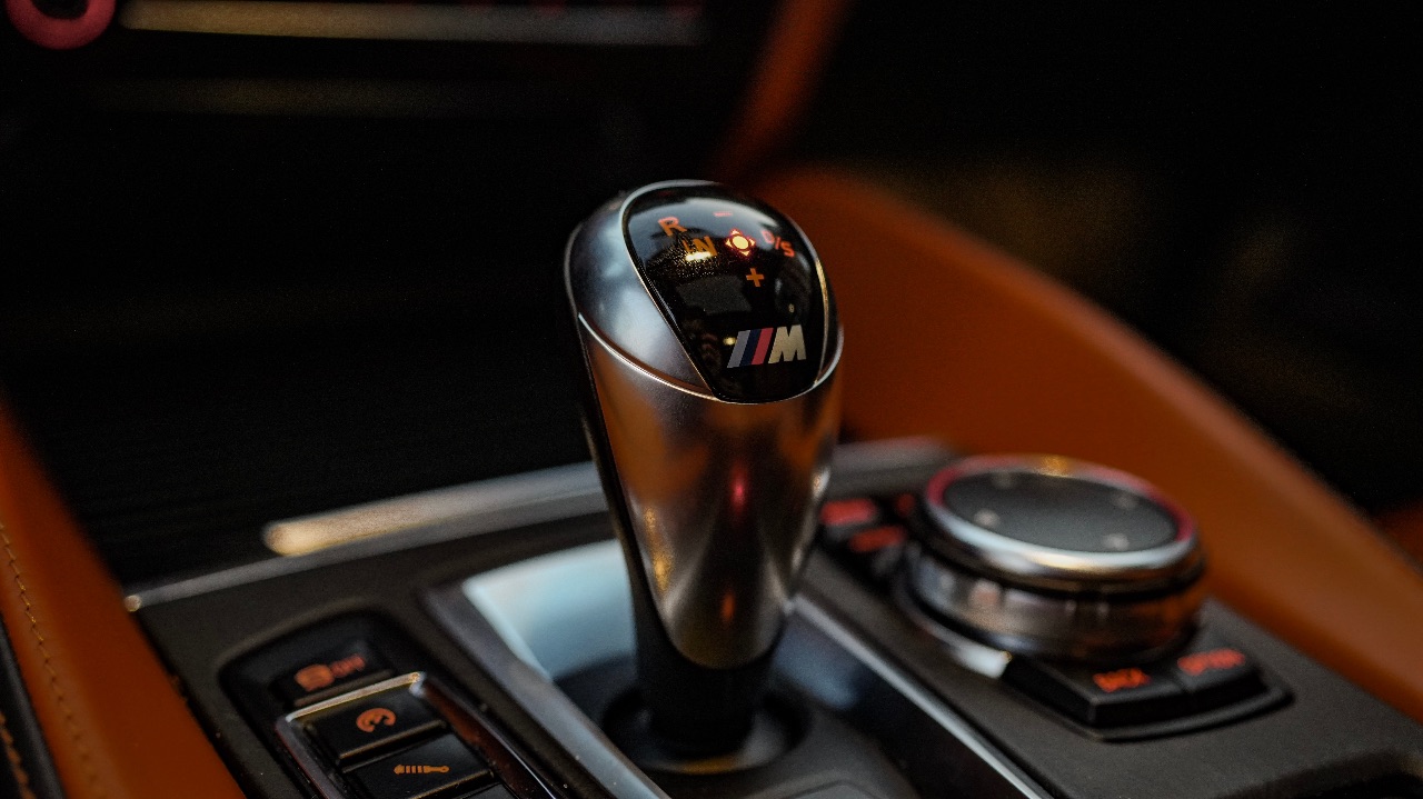 BMW X6 M - фото 12