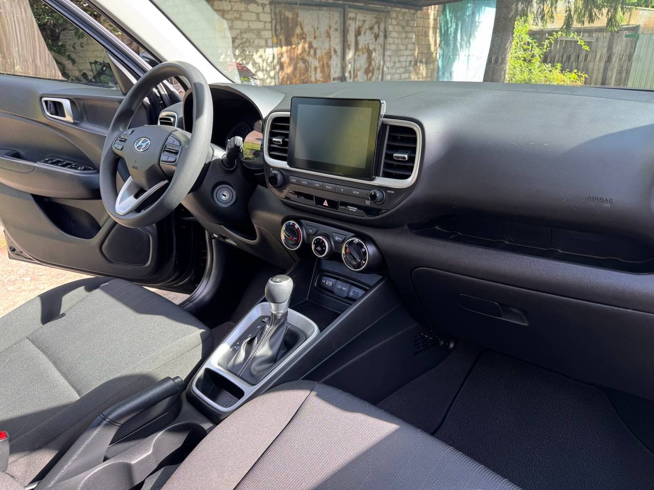 Hyundai Venue - фото 27