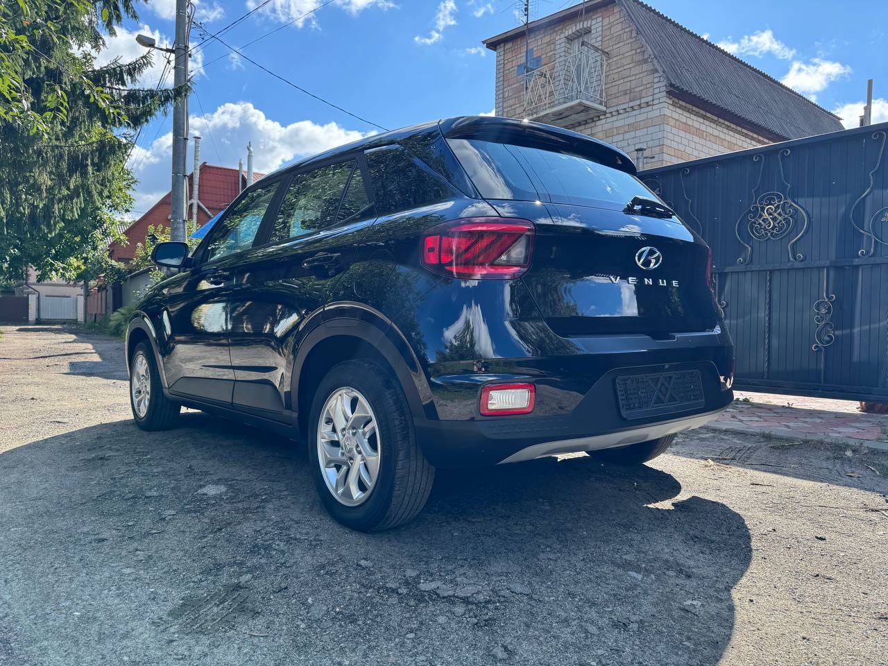 Hyundai Venue - фото 14