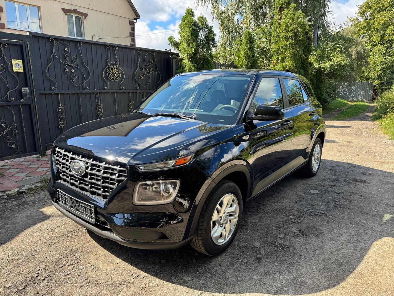 Hyundai Venue - фото 1