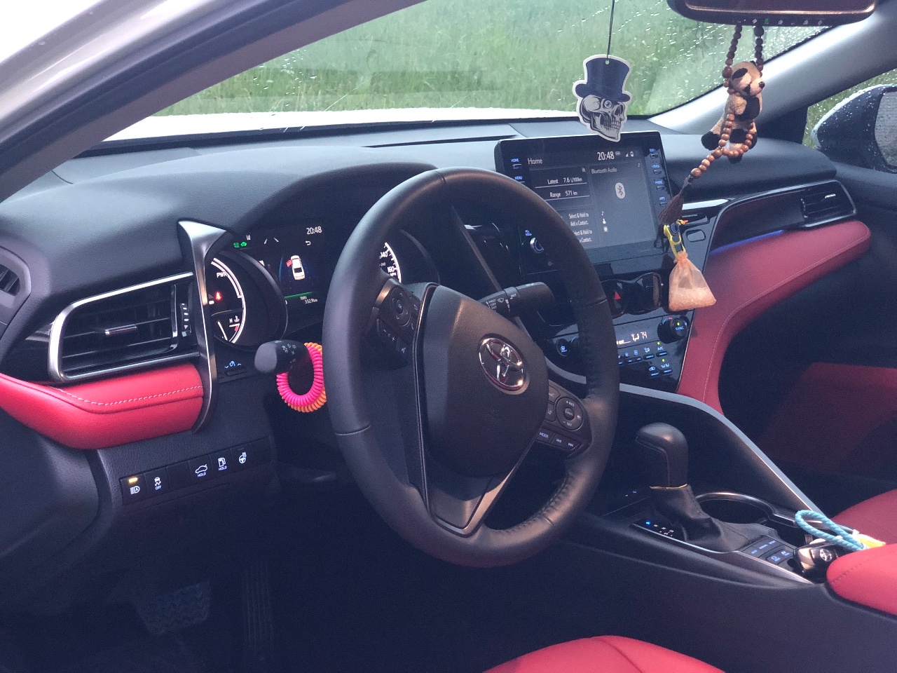 Toyota Camry - фото 1