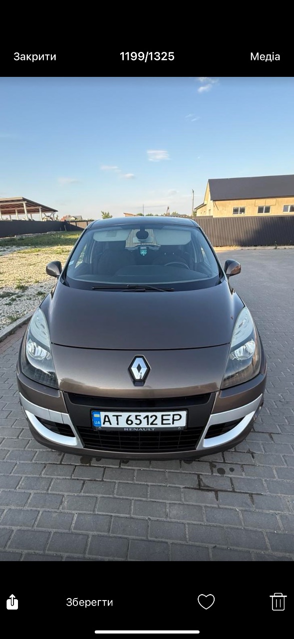 Renault Megane - фото 1