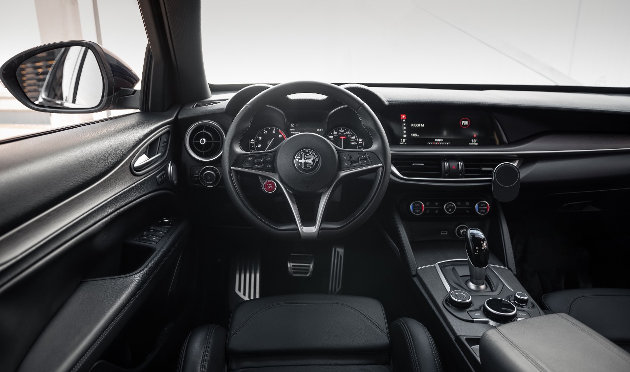 Alfa Romeo Stelvio - фото 3