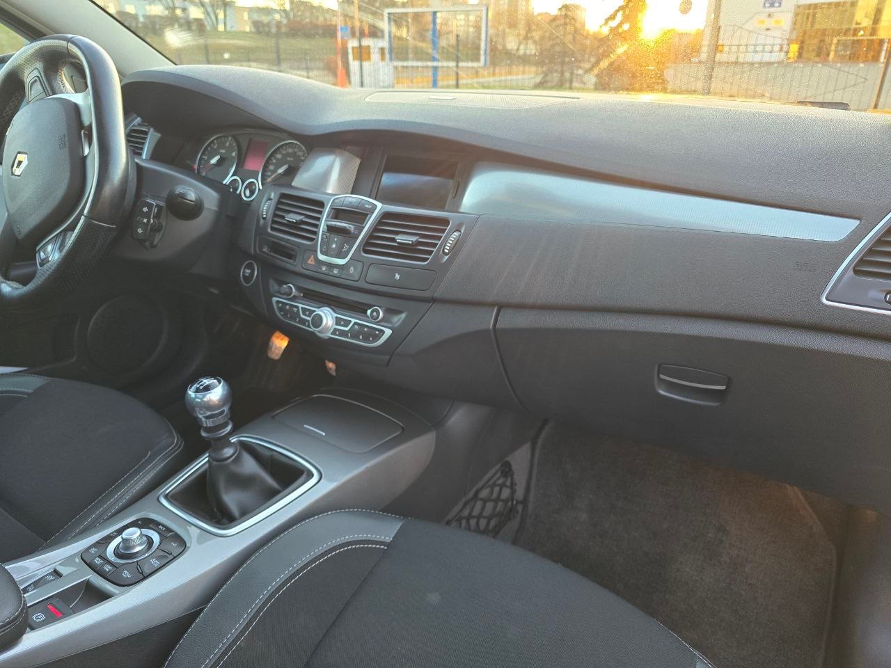 Renault Laguna - фото 22