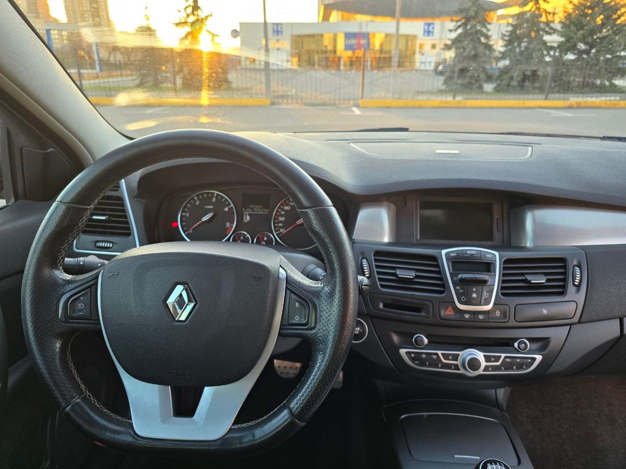 Renault Laguna - фото 24