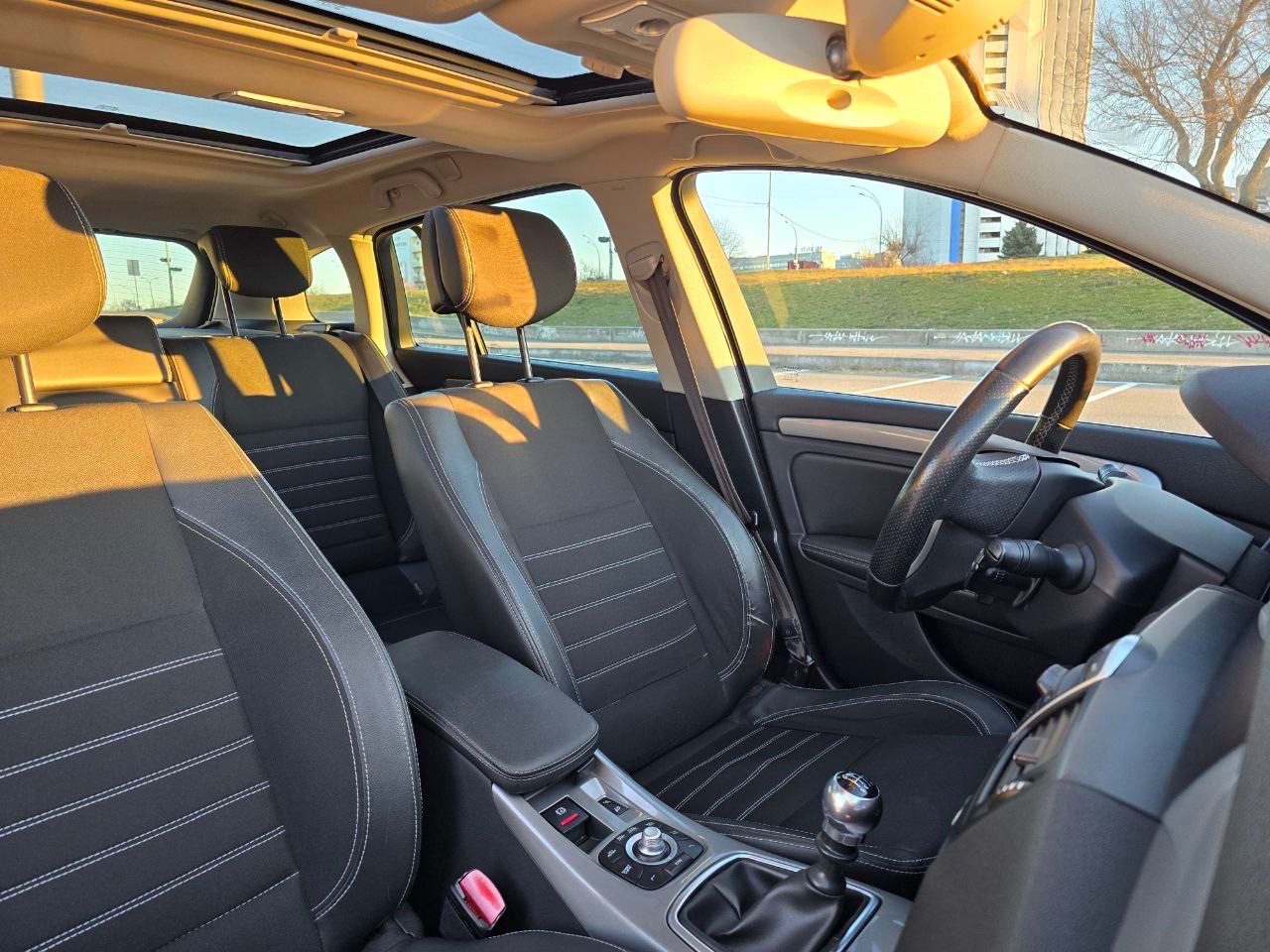 Renault Laguna - фото 19