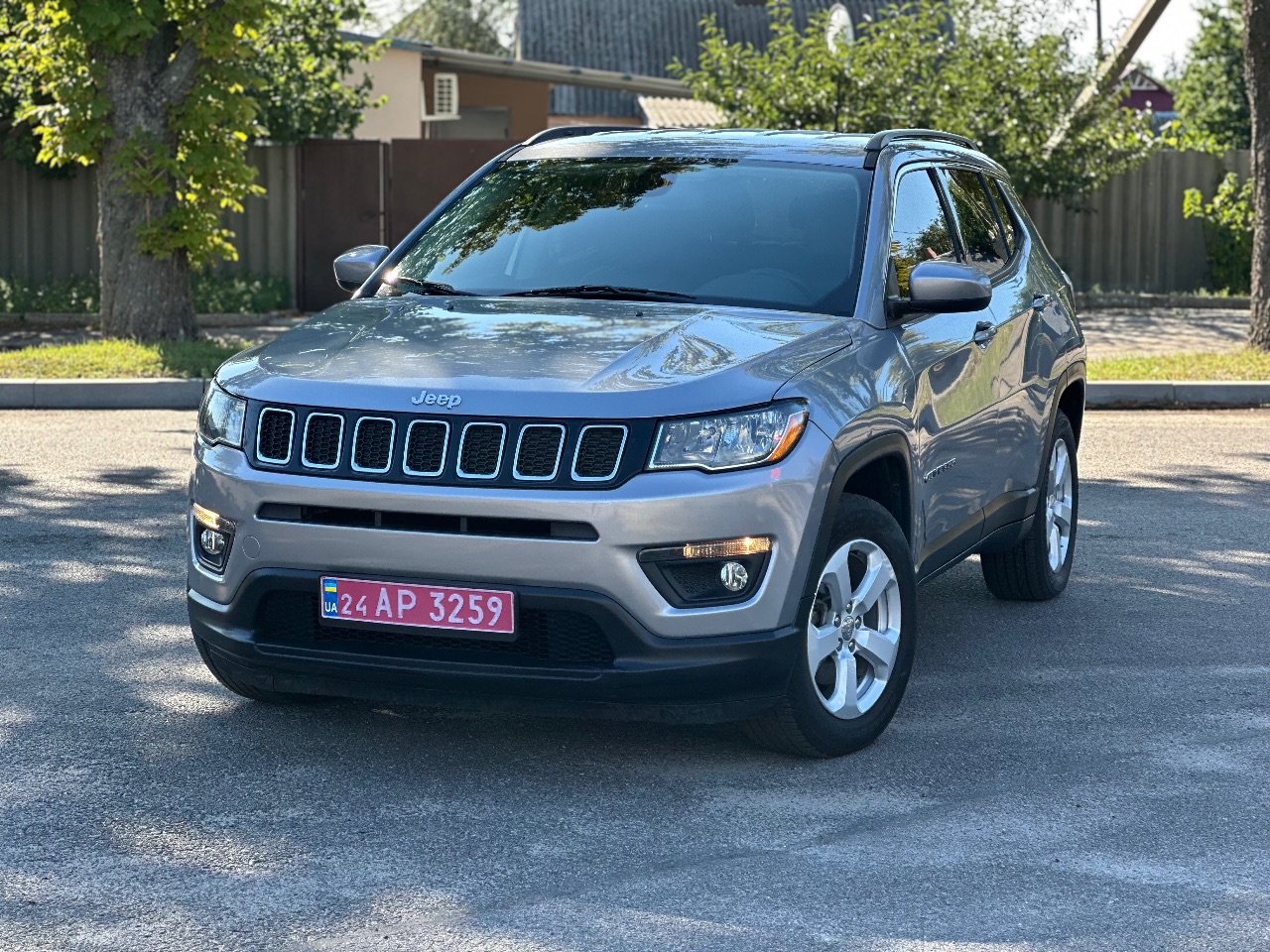 Jeep Compass - фото 1