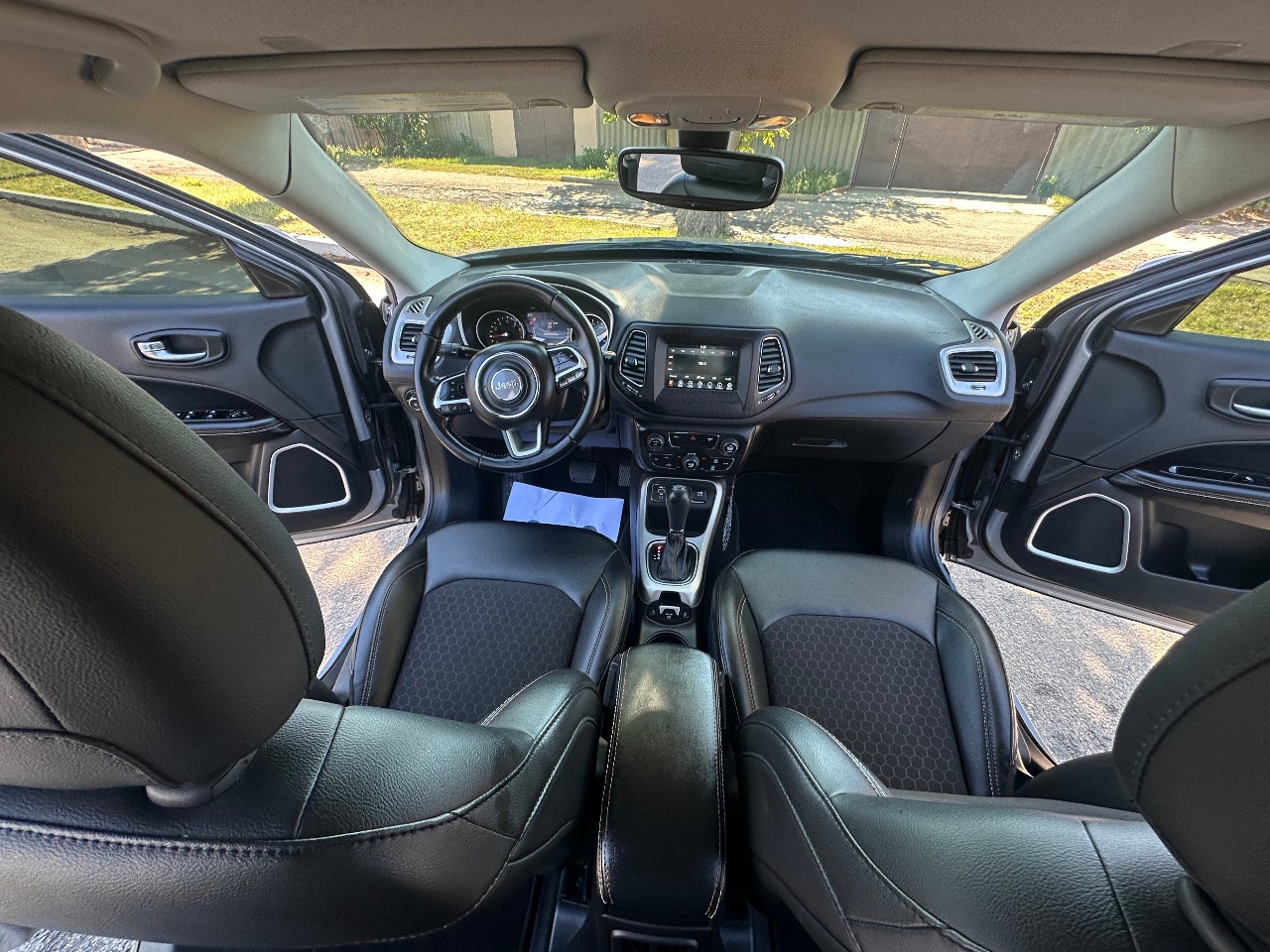 Jeep Compass - фото 31