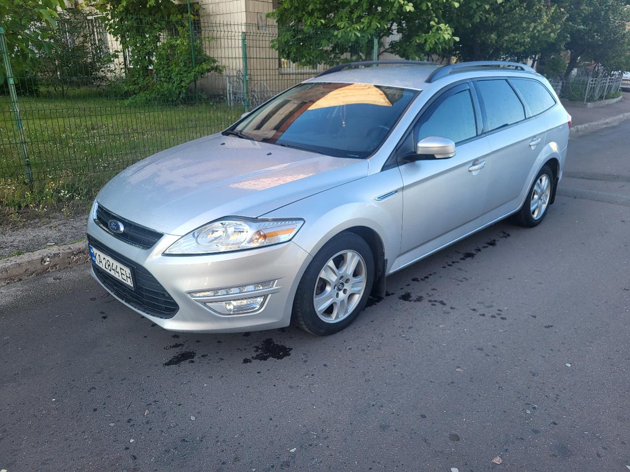Ford Mondeo - фото 1