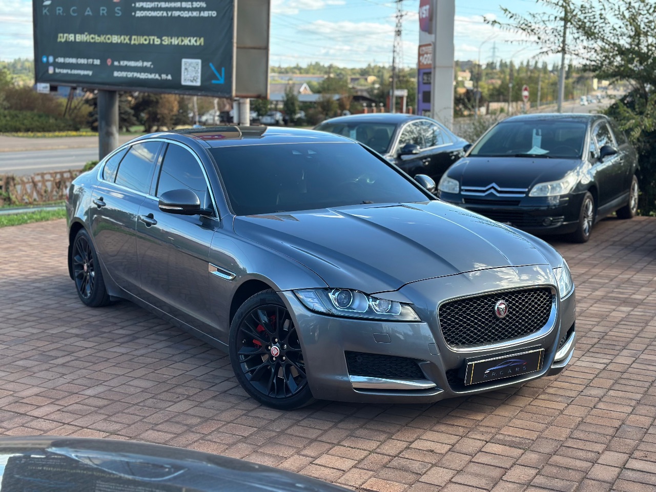 Jaguar XF - фото 2