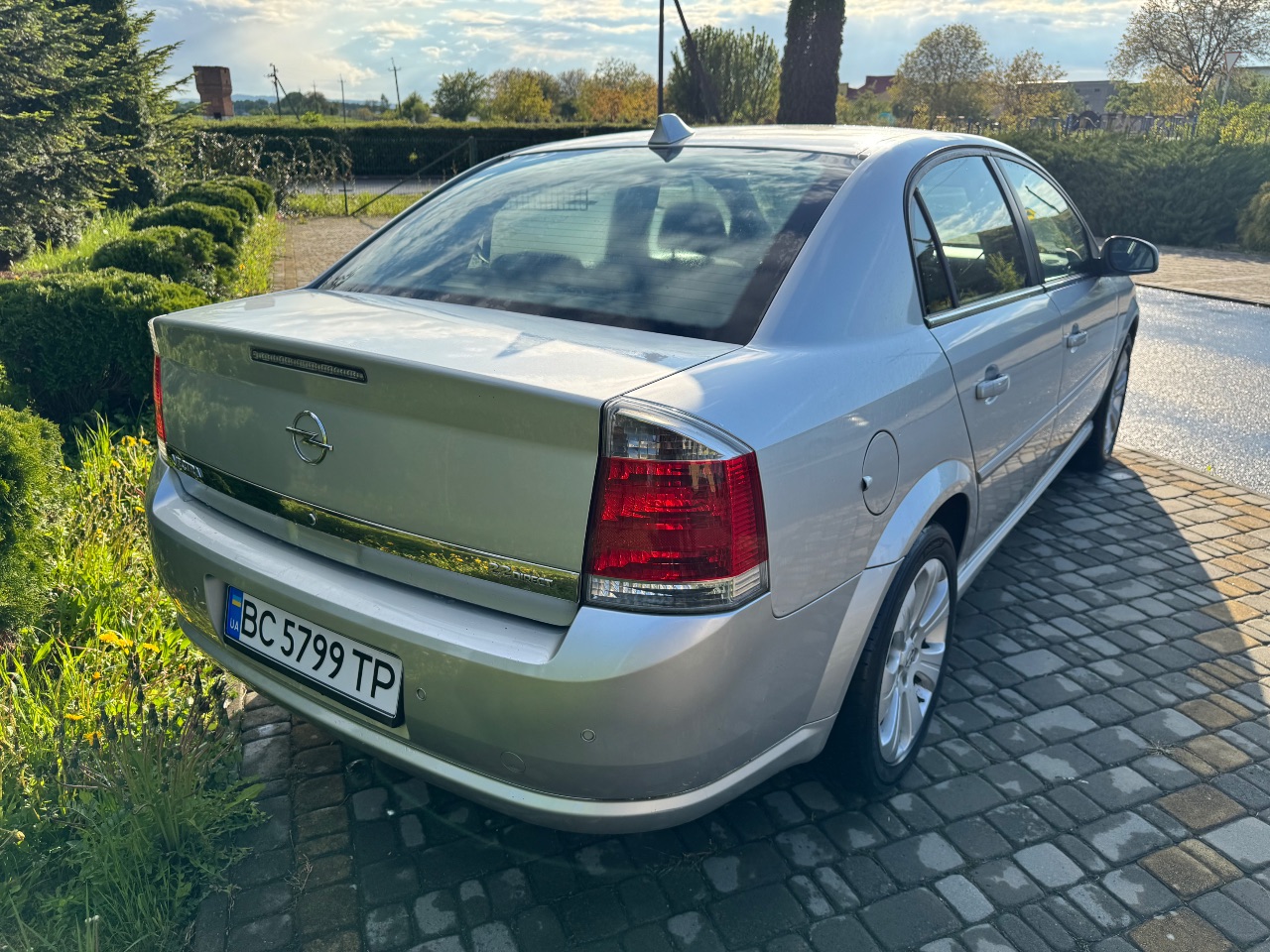 Opel Vectra - фото 18