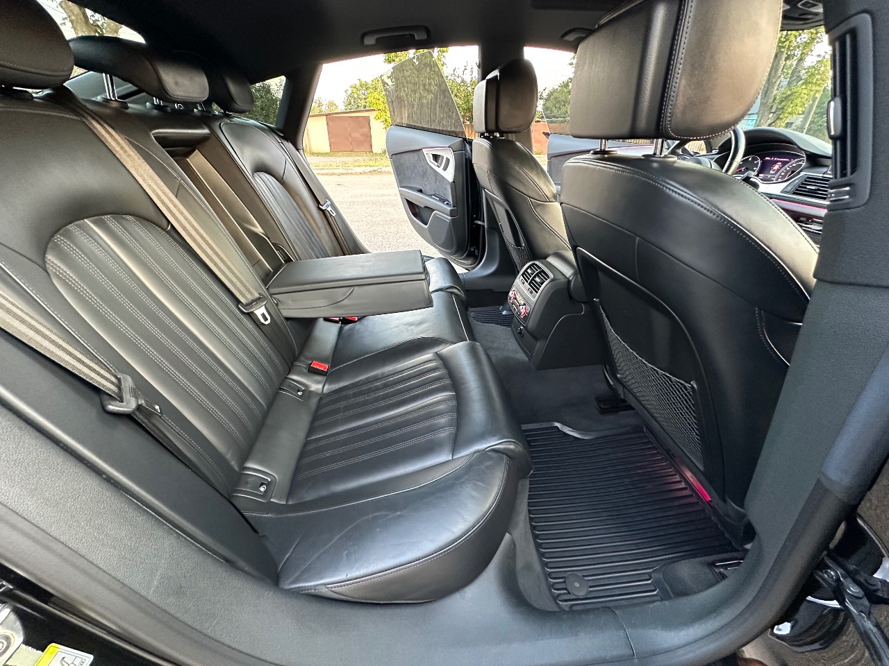 Audi A7 - фото 25