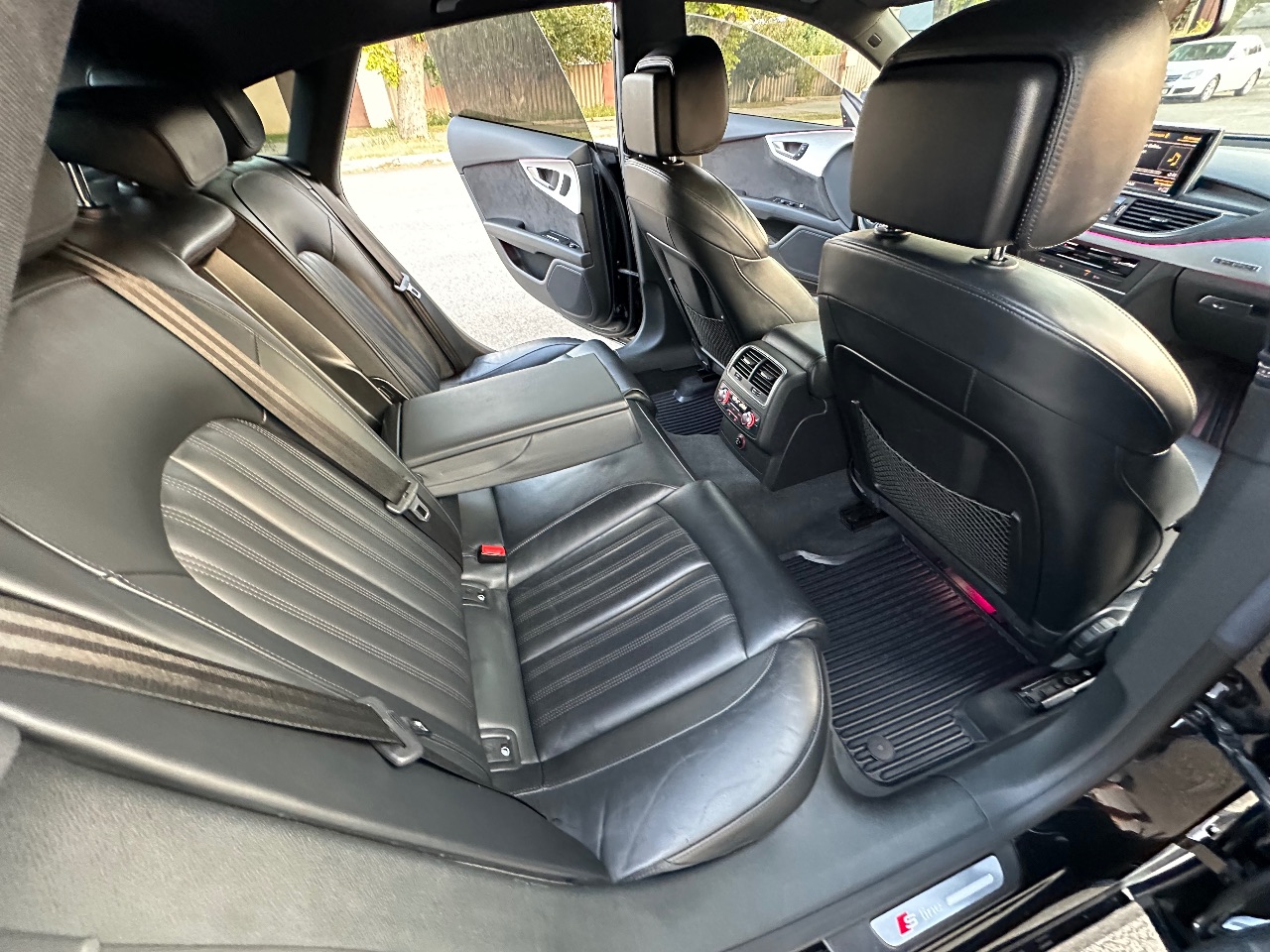 Audi A7 - фото 23