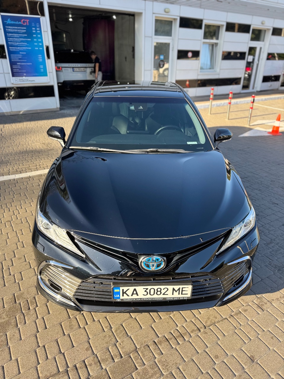 Toyota Camry - фото 2