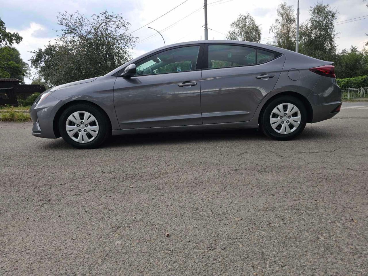 Hyundai Elantra - фото 4