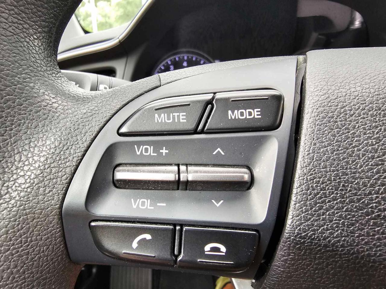 Hyundai Elantra - фото 16