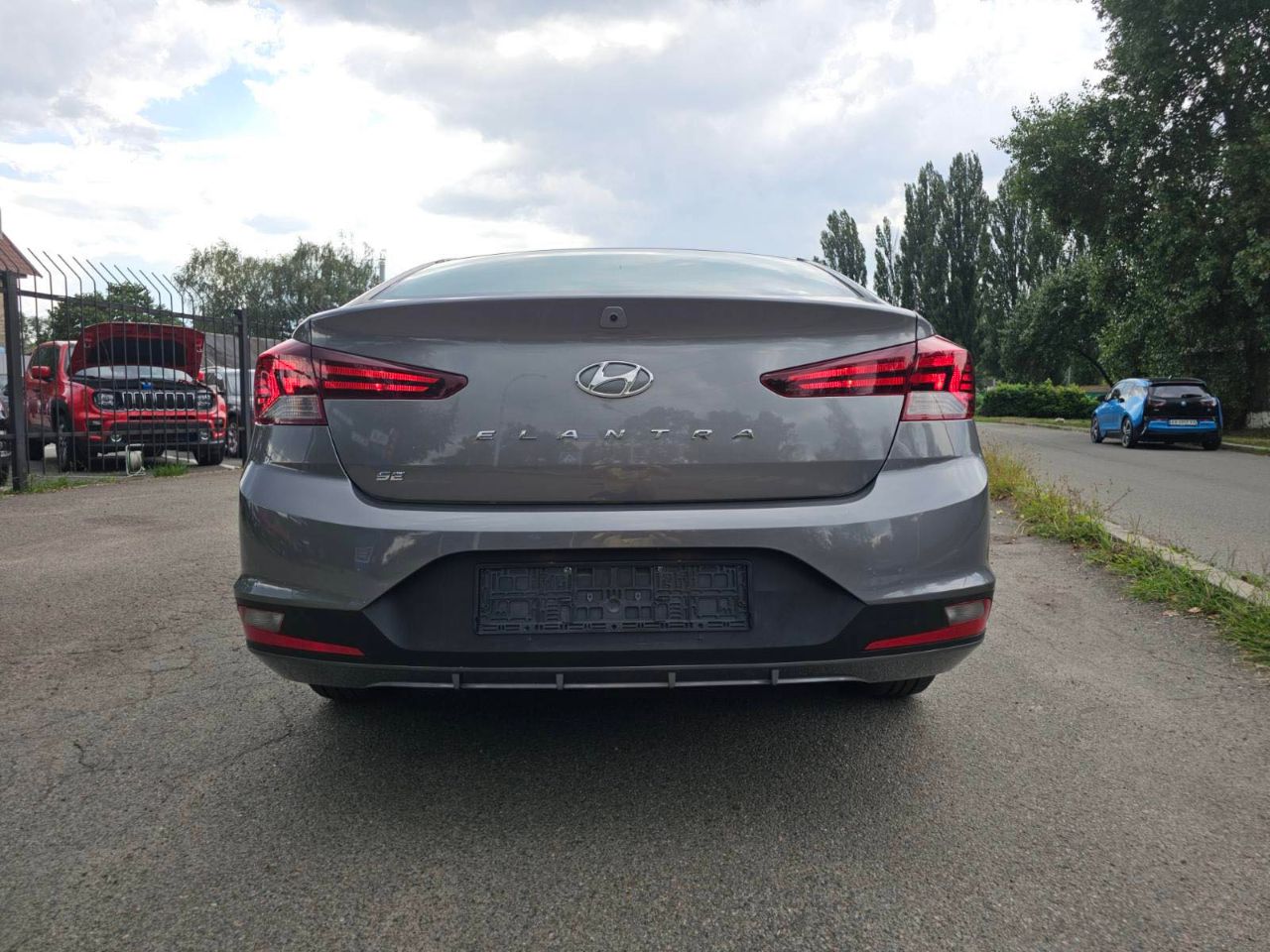 Hyundai Elantra - фото 8