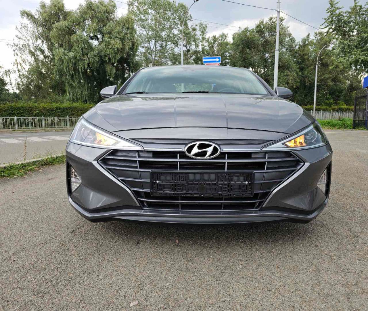 Hyundai Elantra - фото 3