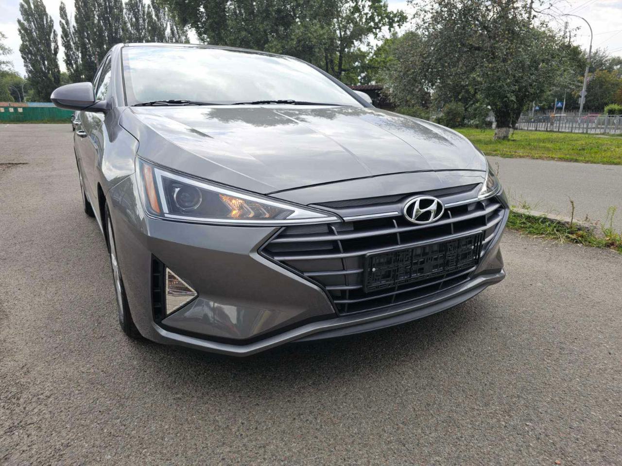 Hyundai Elantra - фото 2